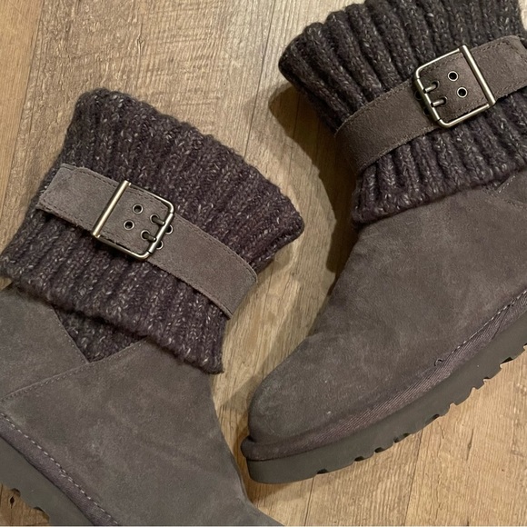 Ugg | Cambridge Knit Leather Boots - Picture 1 of 11